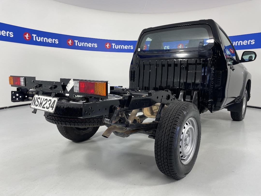 Photo '7' of Mitsubishi Triton