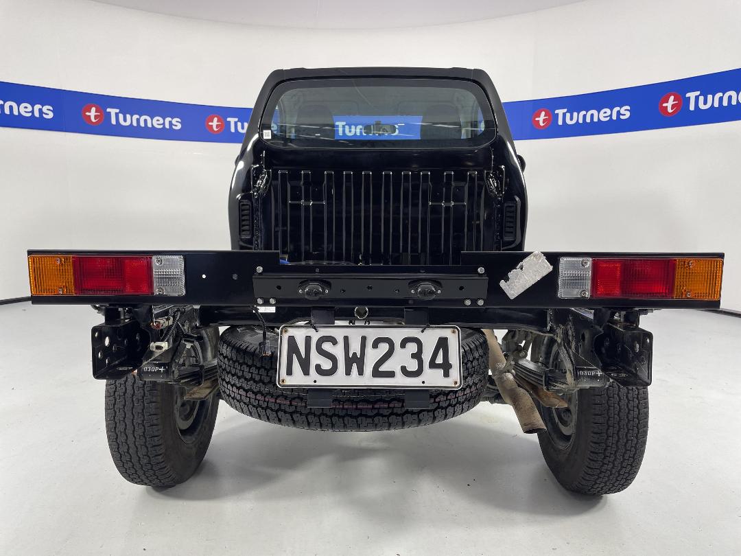 Photo '6' of Mitsubishi Triton