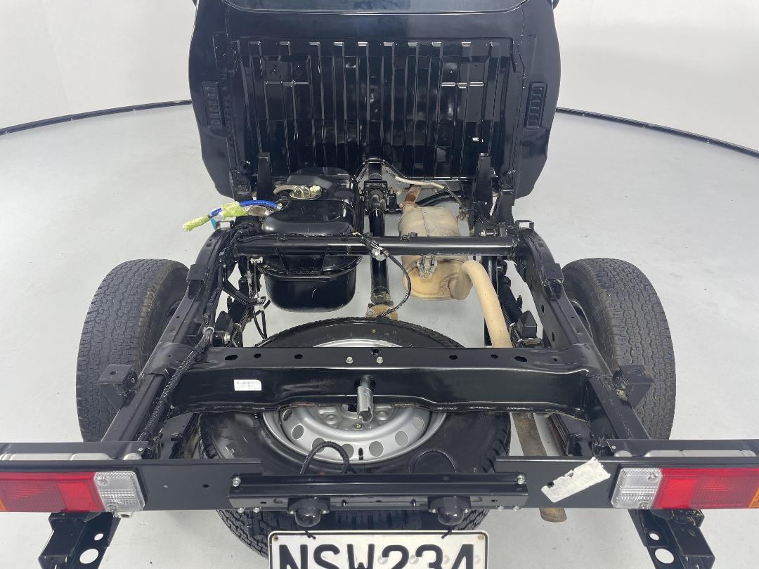 Photo '14' of Mitsubishi Triton