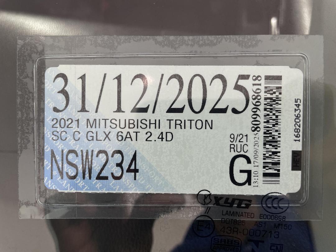 Photo '26' of Mitsubishi Triton