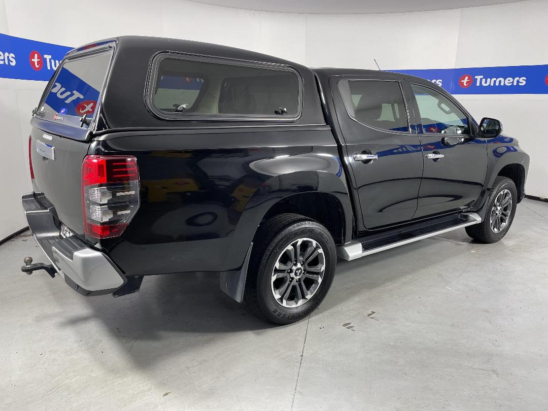 Photo '7' of Mitsubishi Triton