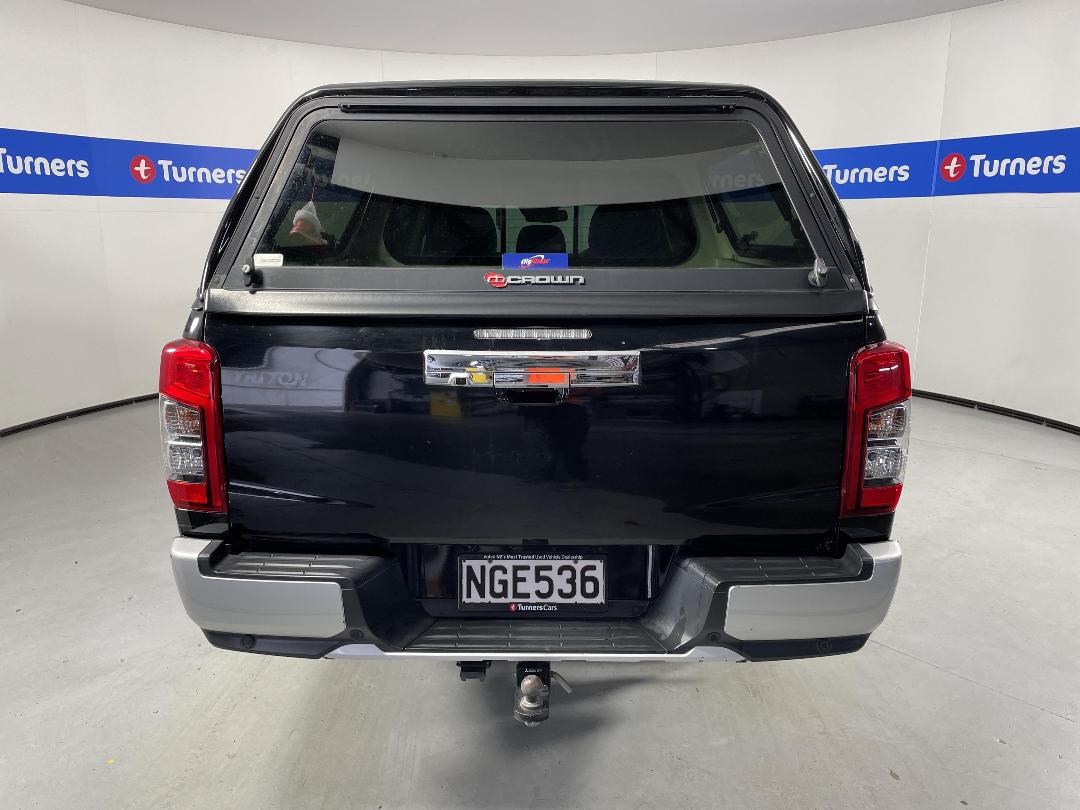 Photo '6' of Mitsubishi Triton