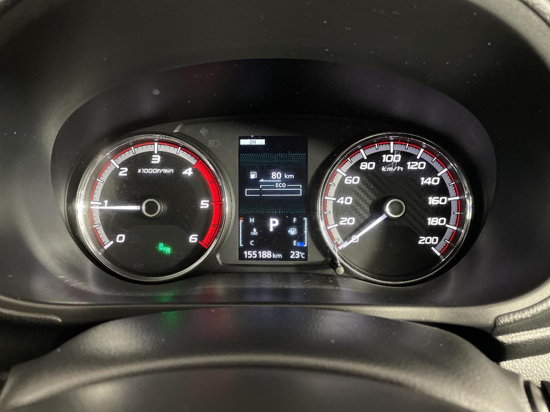 Photo '21' of Mitsubishi Triton