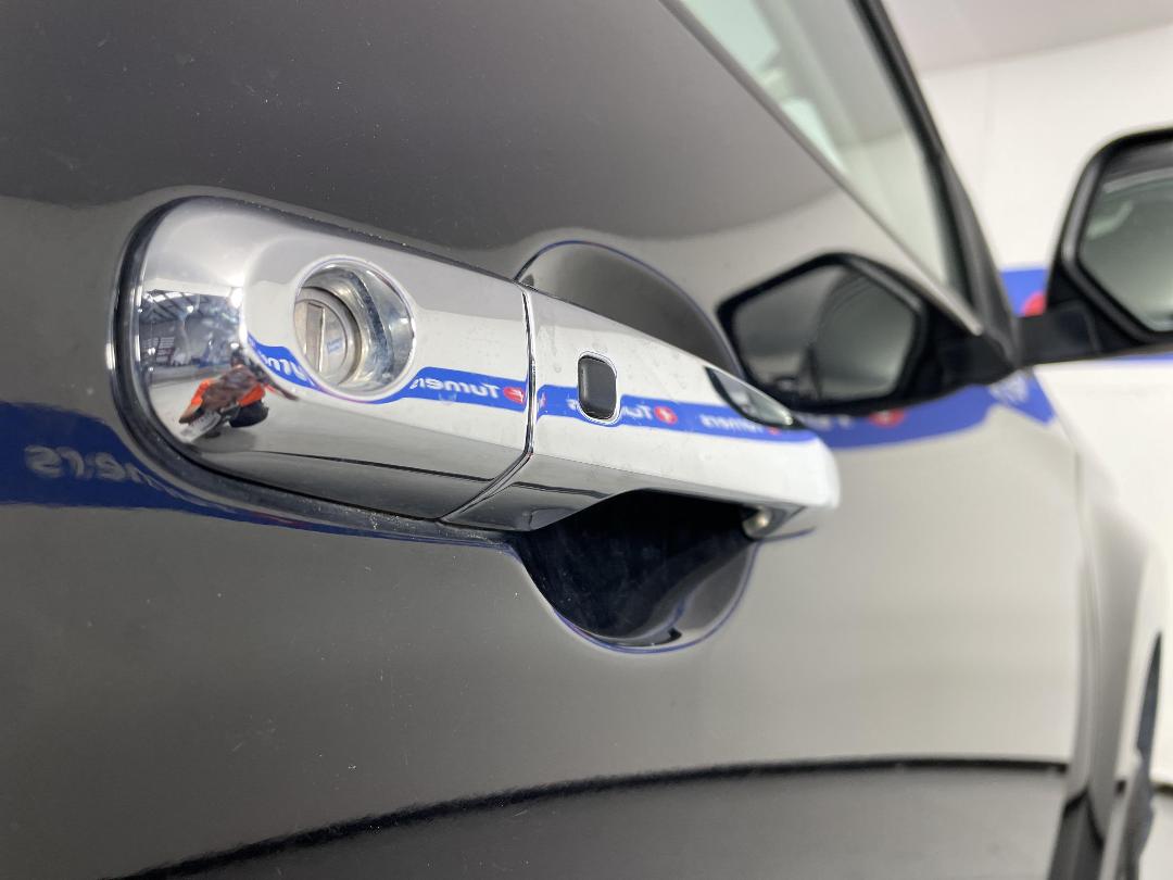 Photo '27' of Mitsubishi Triton