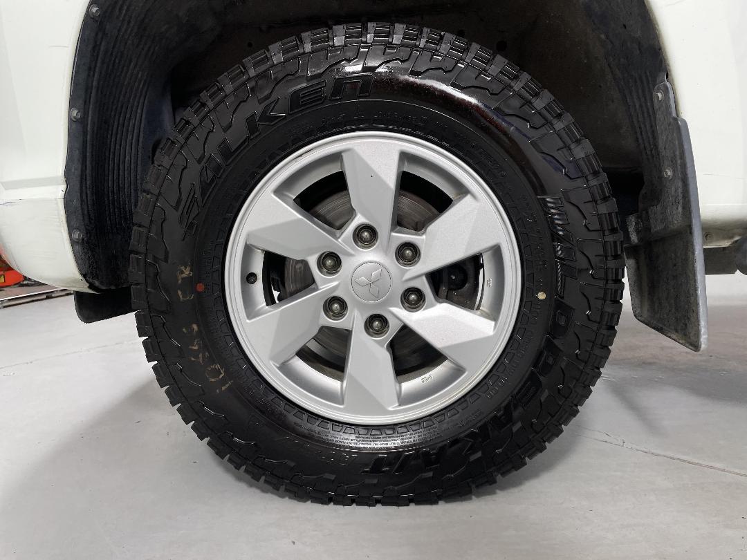 Photo '10' of Mitsubishi Triton Photo '10' of Mitsubishi Triton