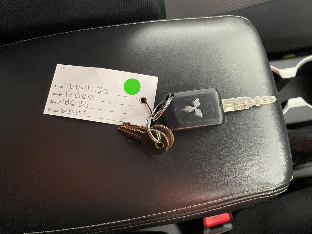 Photo '22' of Mitsubishi Triton Photo '22' of Mitsubishi Triton