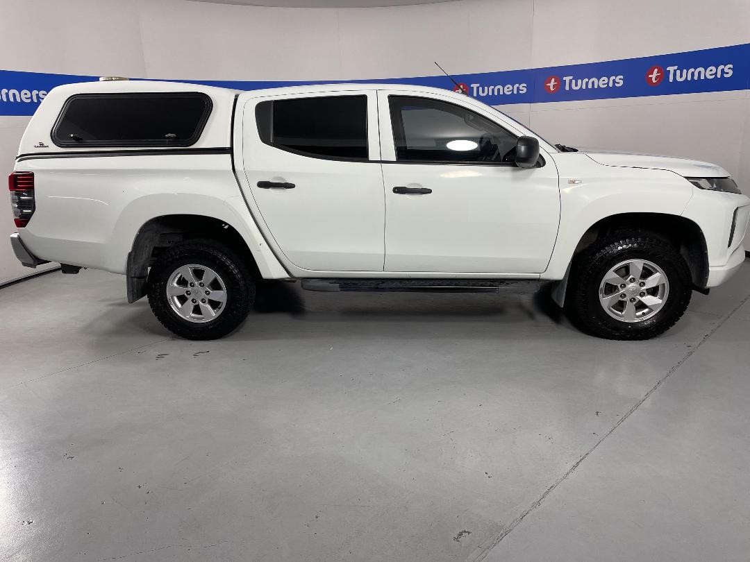 Photo '23' of Mitsubishi Triton Photo '23' of Mitsubishi Triton