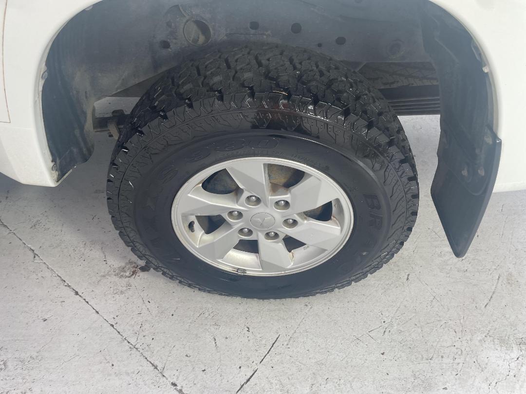 Photo '11' of Mitsubishi Triton