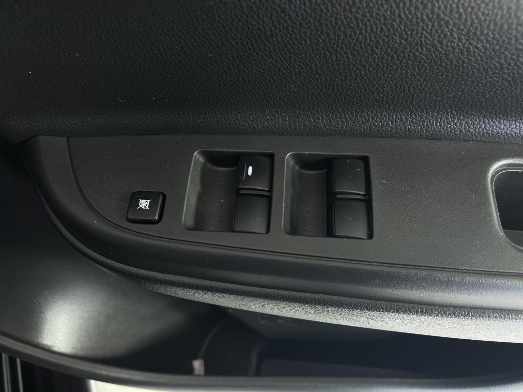 Photo '25' of Mitsubishi Triton