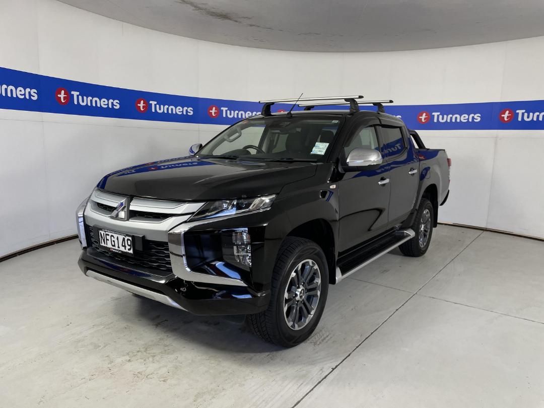 Photo '4' of Mitsubishi Triton