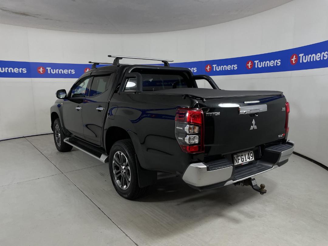 Photo '5' of Mitsubishi Triton