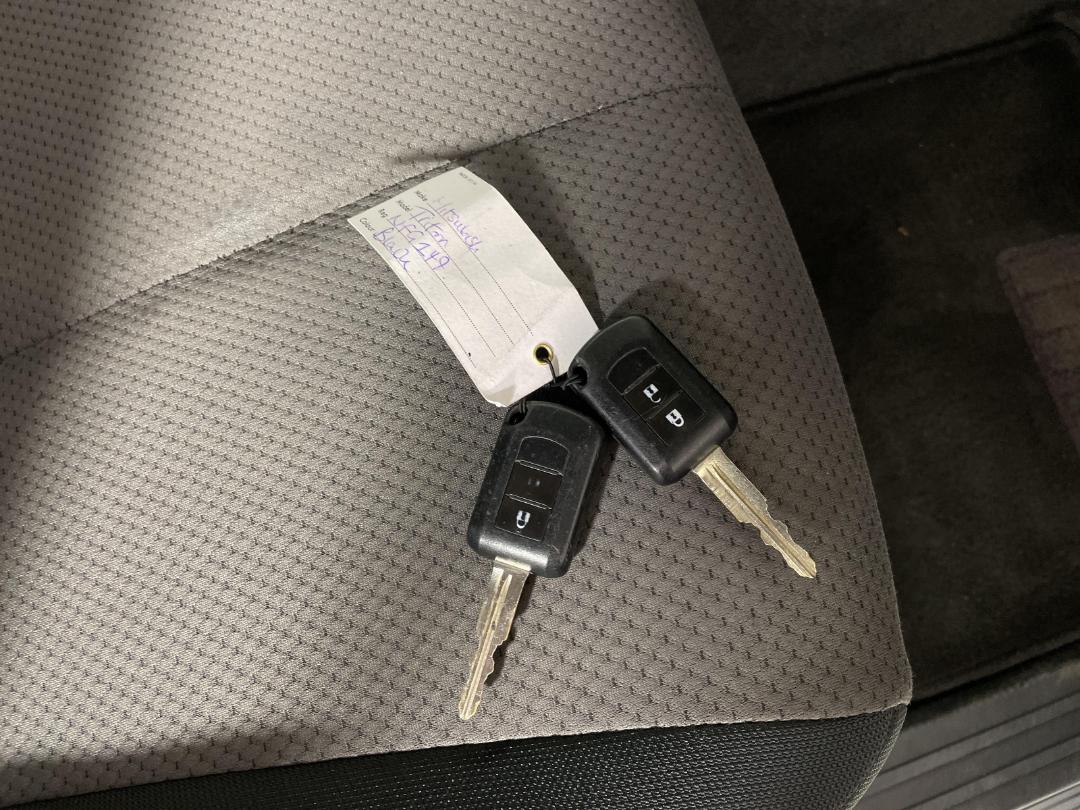 Photo '22' of Mitsubishi Triton