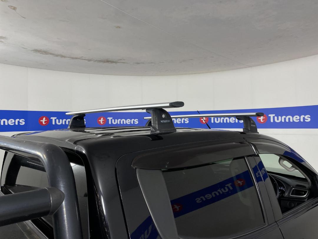 Photo '25' of Mitsubishi Triton