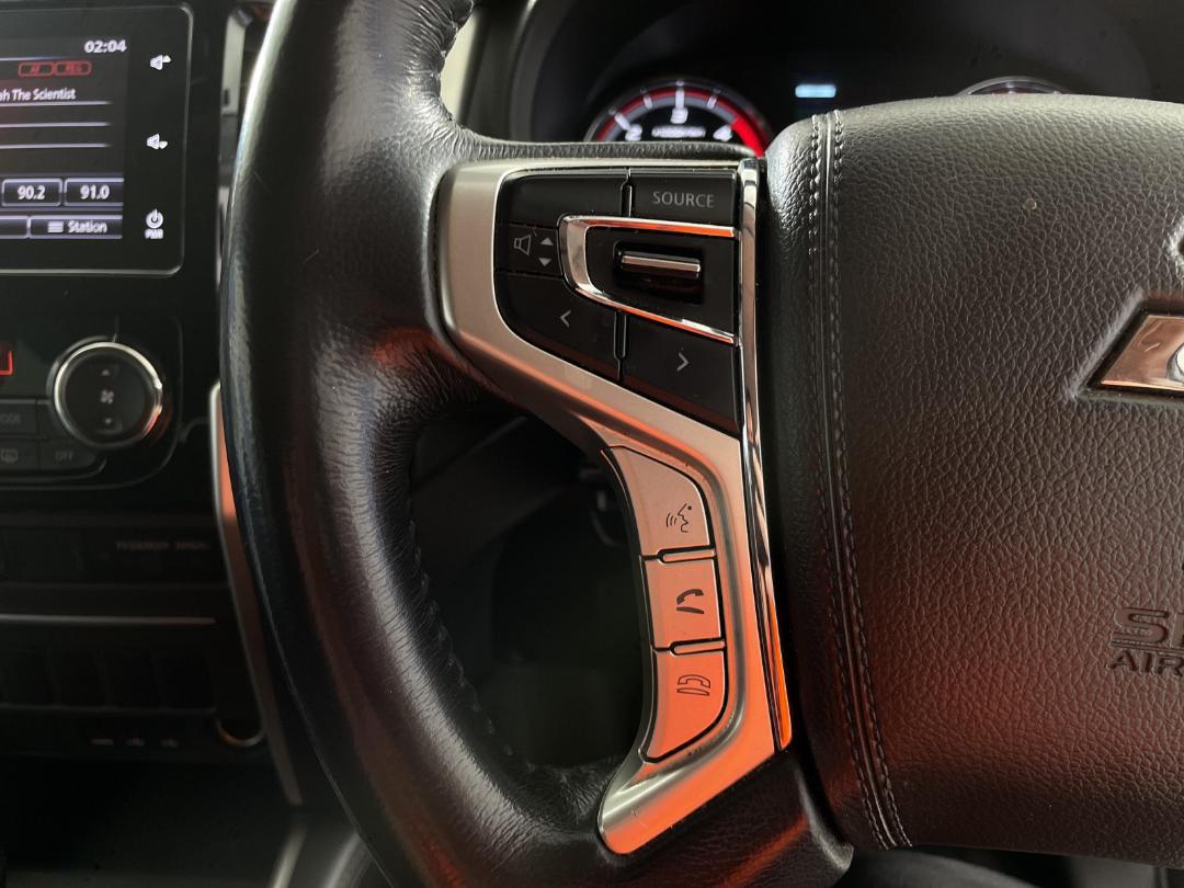 Photo '29' of Mitsubishi Triton