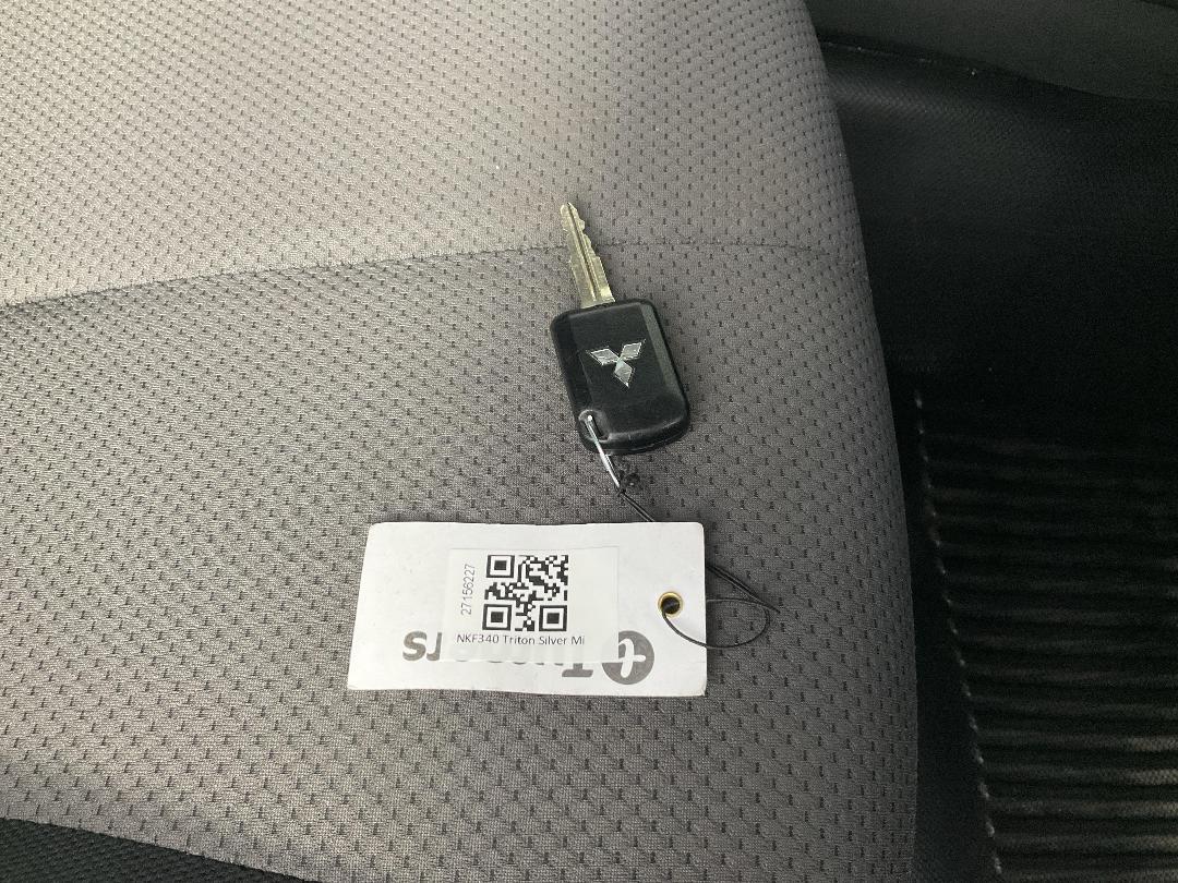 Photo '22' of Mitsubishi Triton