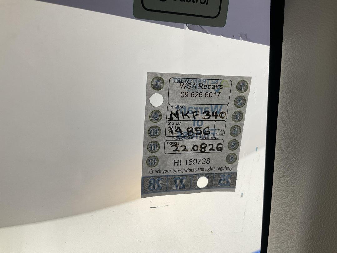 Photo '23' of Mitsubishi Triton