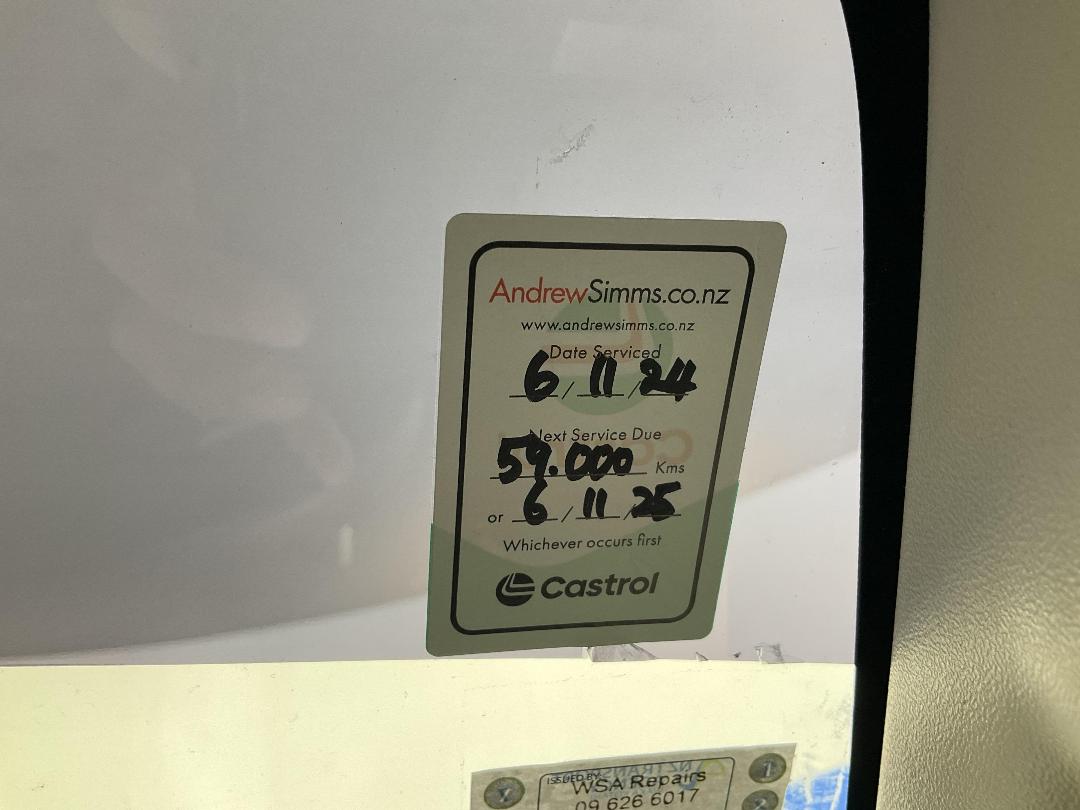 Photo '24' of Mitsubishi Triton