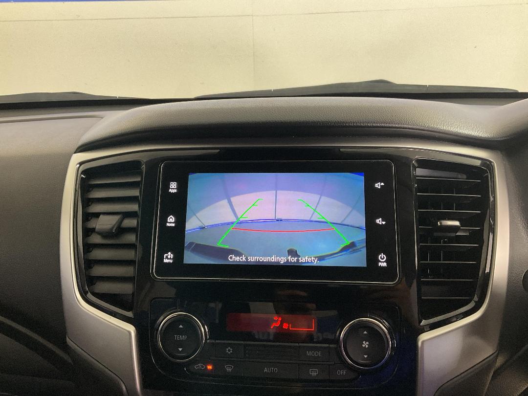 Photo '30' of Mitsubishi Triton