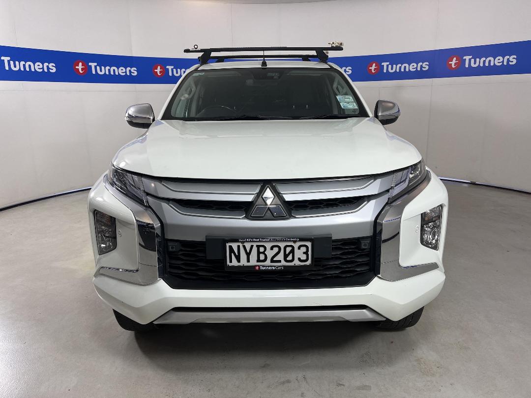 Photo '2' of Mitsubishi Triton