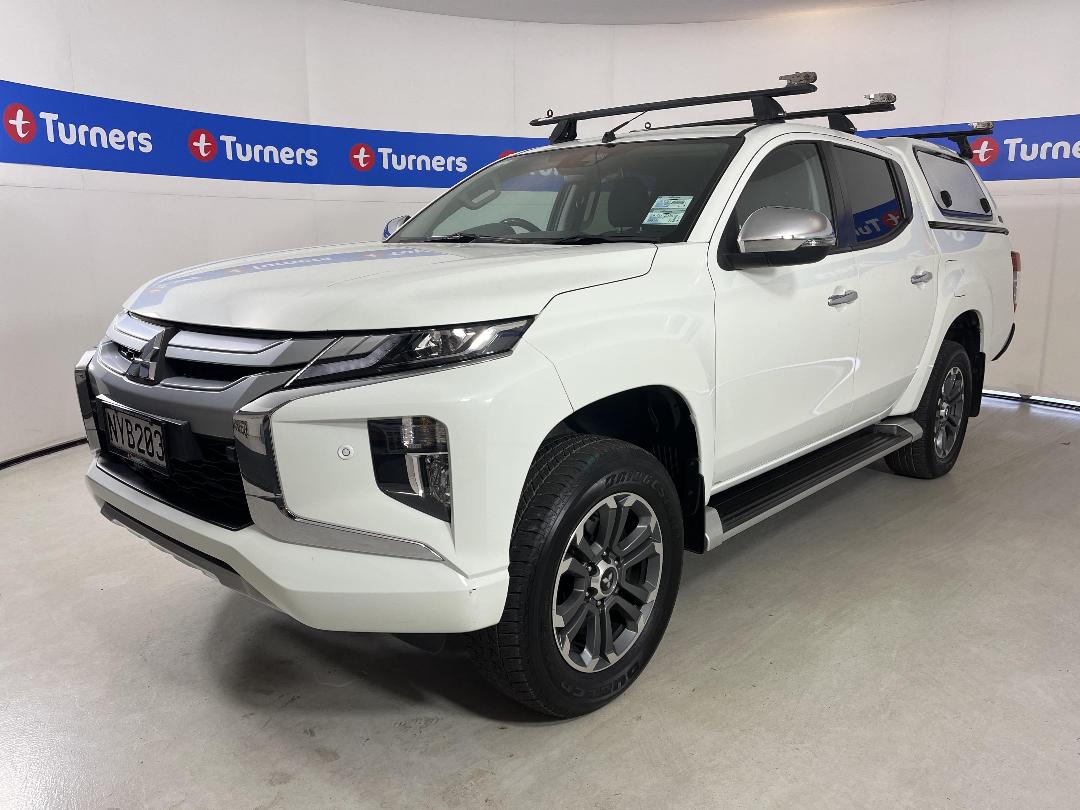 Photo '4' of Mitsubishi Triton