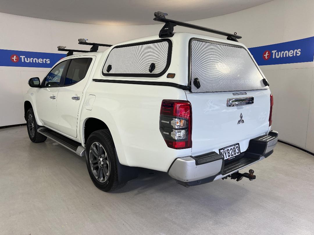 Photo '5' of Mitsubishi Triton