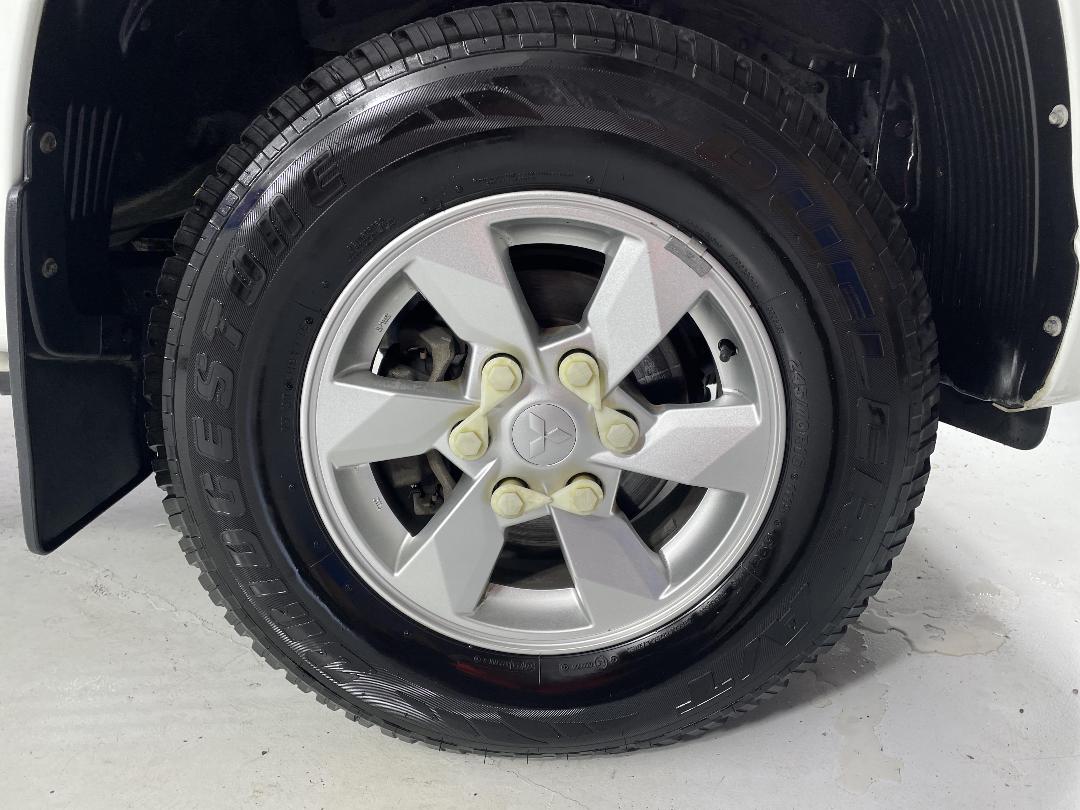 Photo '9' of Mitsubishi Triton Photo '9' of Mitsubishi Triton