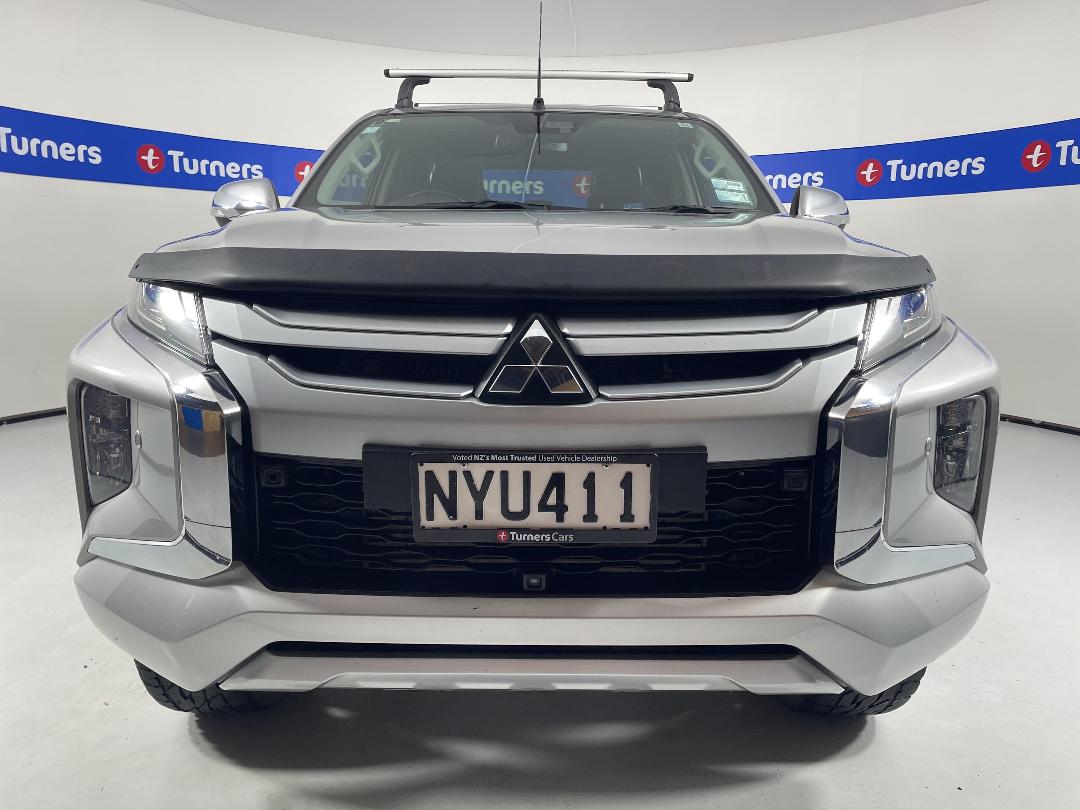 Photo '2' of Mitsubishi Triton