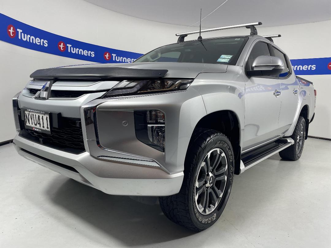 Photo '4' of Mitsubishi Triton