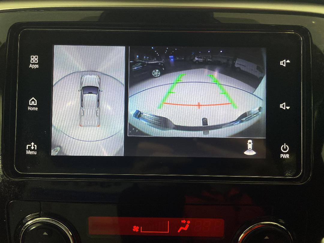 Photo '29' of Mitsubishi Triton