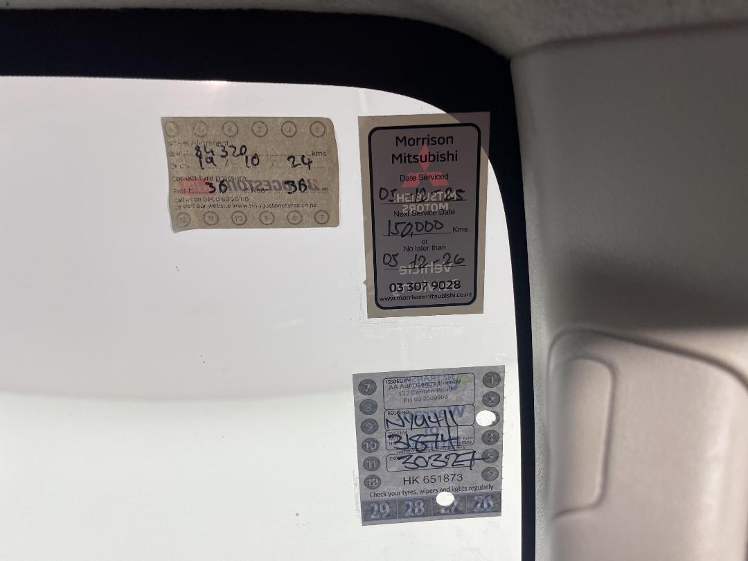 Photo '30' of Mitsubishi Triton