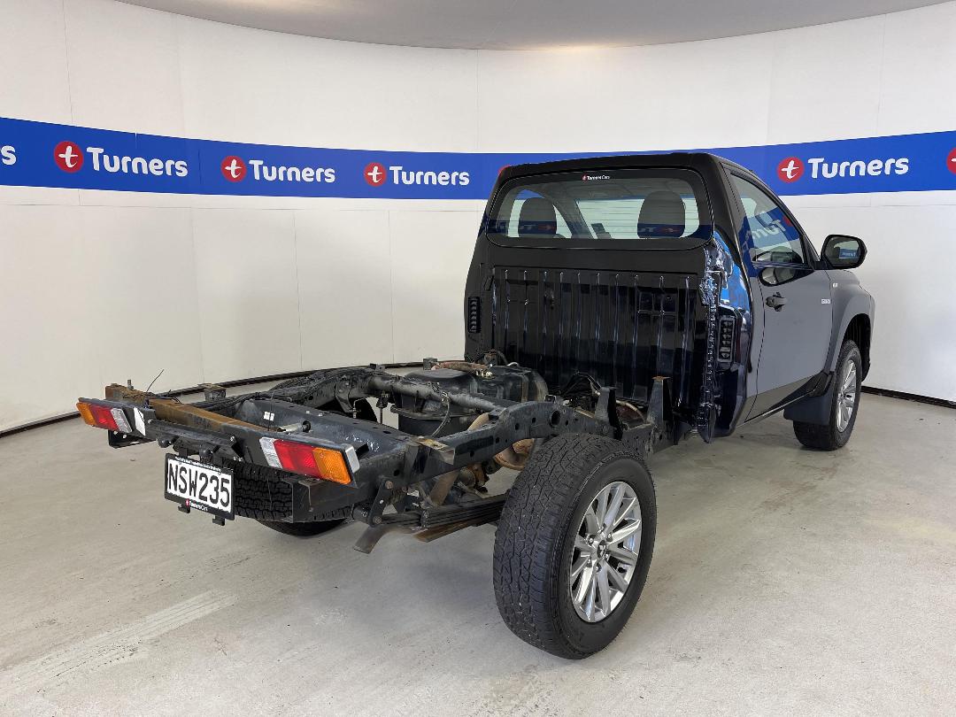 Photo '7' of Mitsubishi Triton