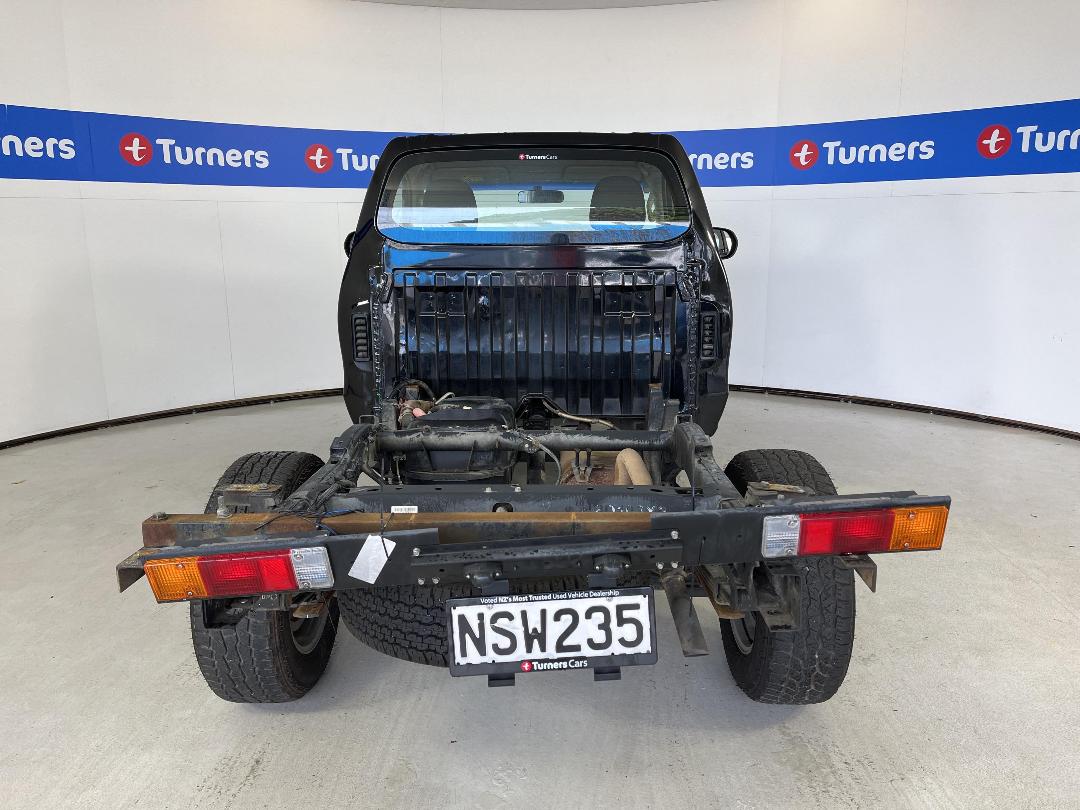 Photo '6' of Mitsubishi Triton