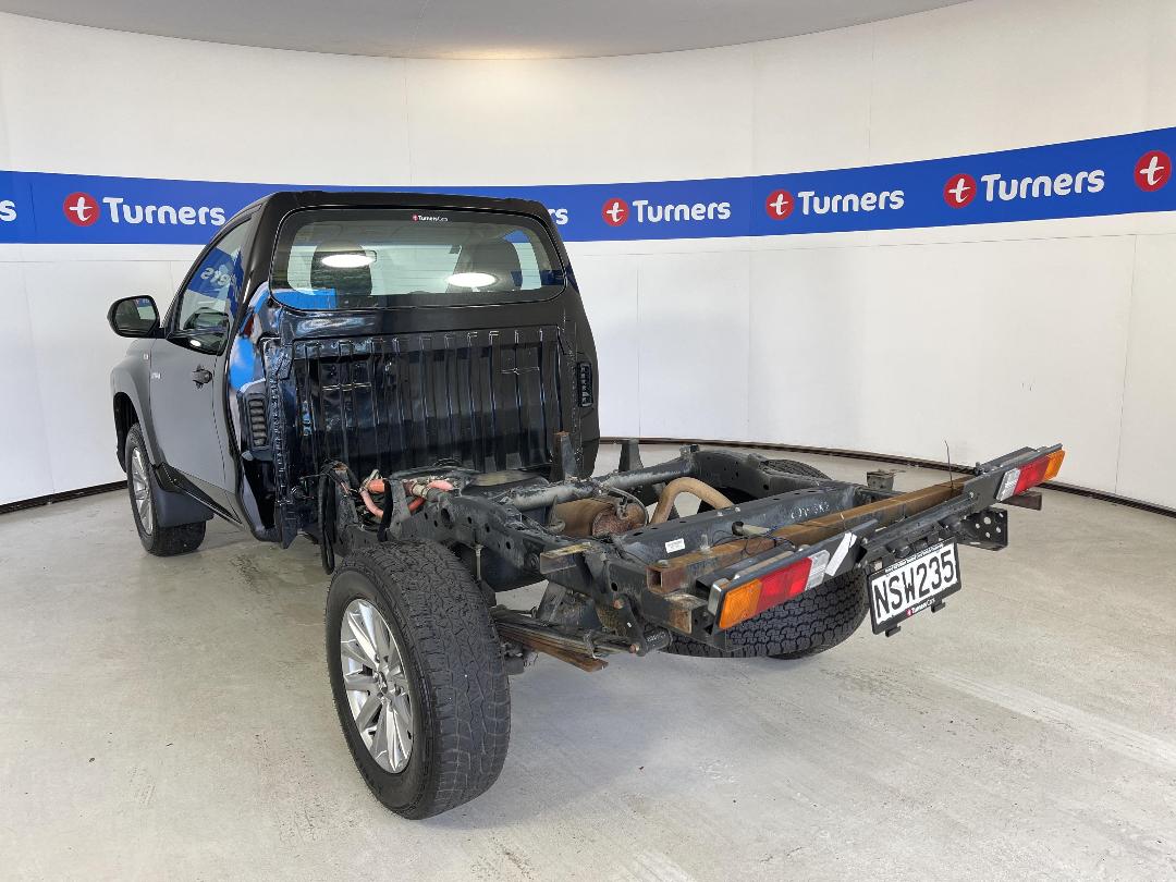 Photo '5' of Mitsubishi Triton