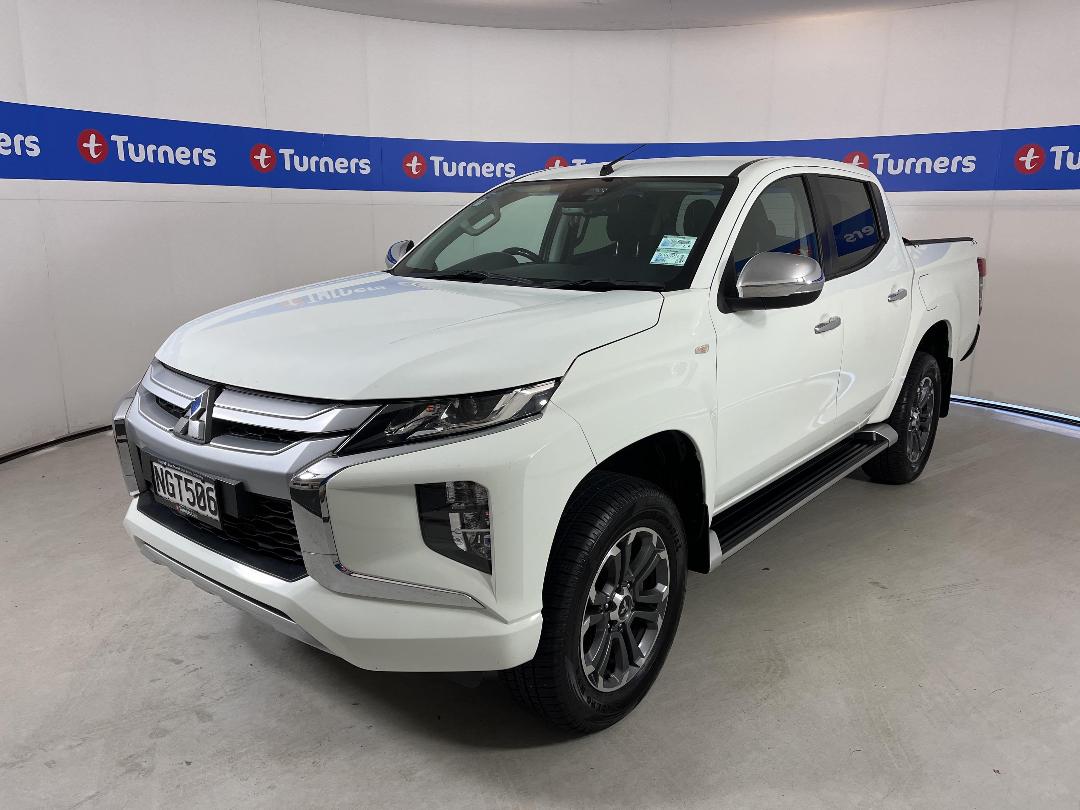 Photo '4' of Mitsubishi Triton