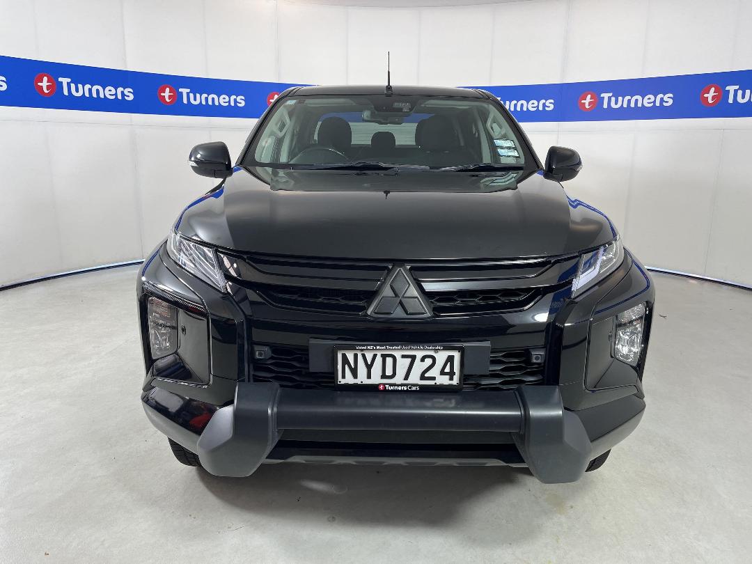 Photo '2' of Mitsubishi Triton