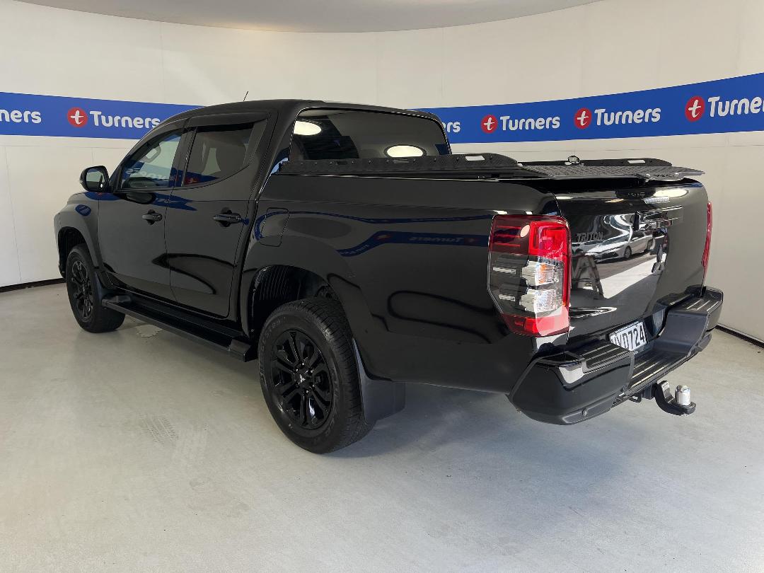 Photo '5' of Mitsubishi Triton