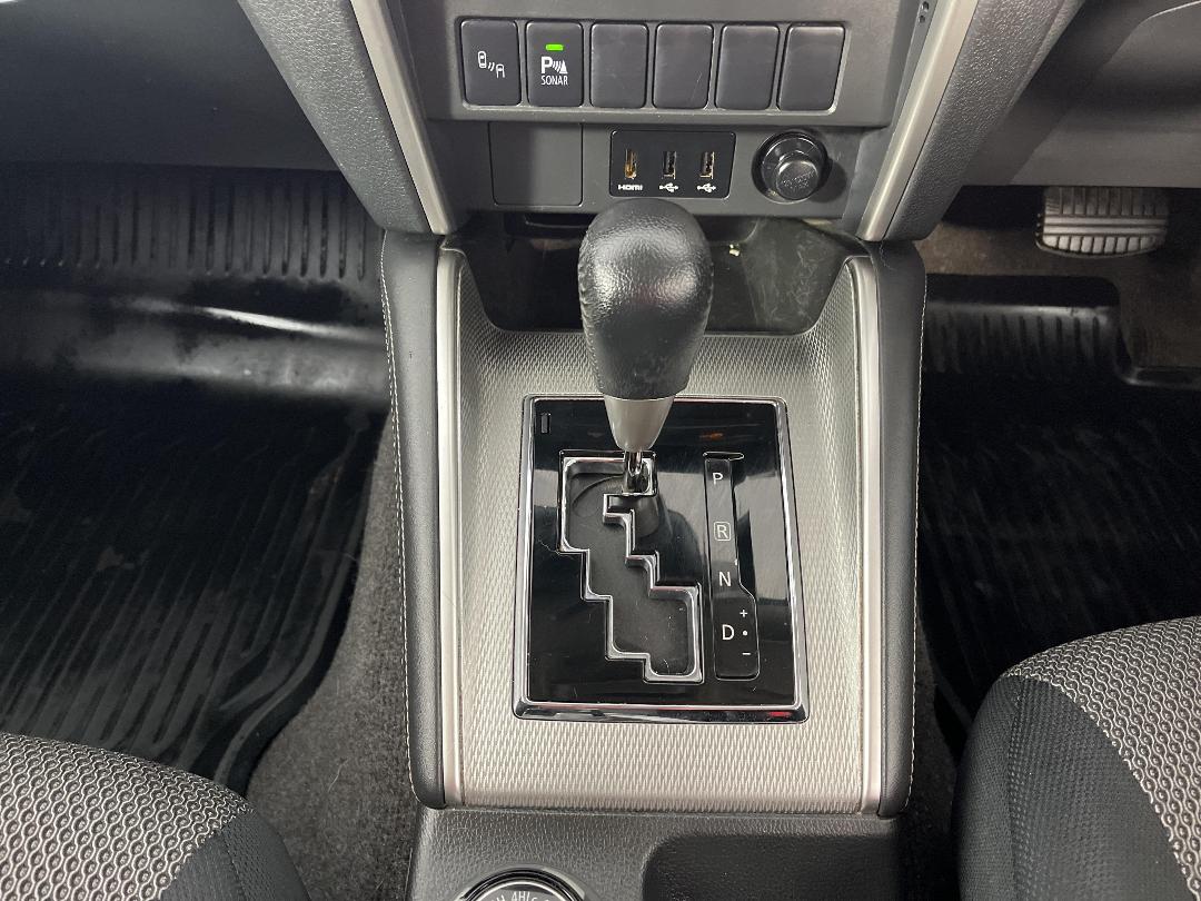 Photo '18' of Mitsubishi Triton