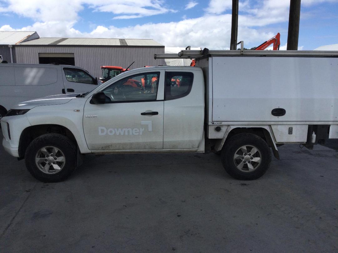 Photo '4' of Mitsubishi Triton CC C GLX 4WD 6AT