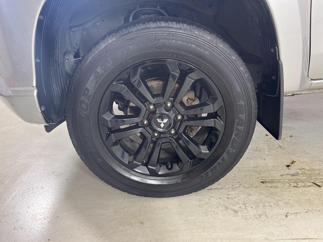 Photo '10' of Mitsubishi Triton Photo '10' of Mitsubishi Triton