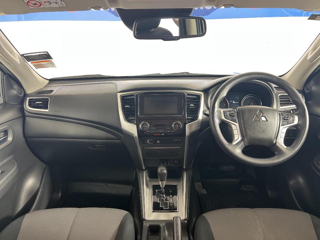 Photo '17' of Mitsubishi Triton Photo '17' of Mitsubishi Triton