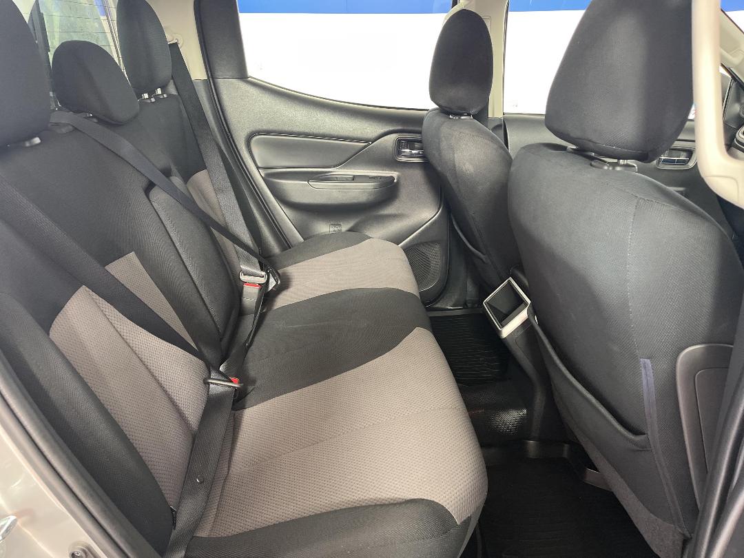 Photo '20' of Mitsubishi Triton Photo '20' of Mitsubishi Triton