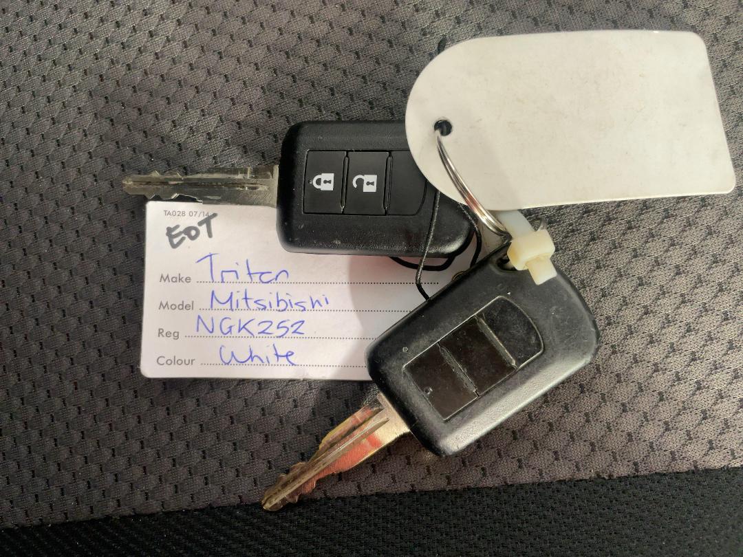 Photo '20' of Mitsubishi Triton Photo '20' of Mitsubishi Triton