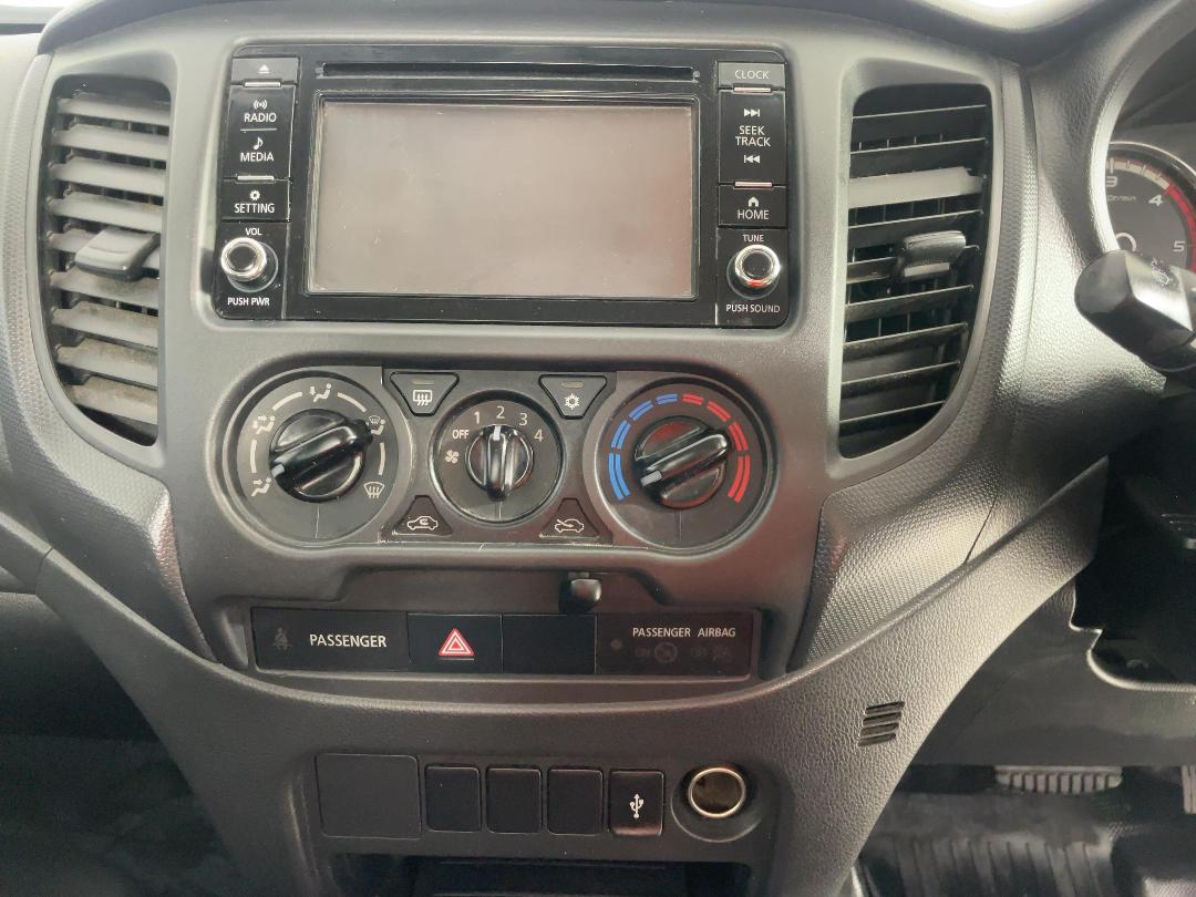 Photo '18' of Mitsubishi Triton Photo '18' of Mitsubishi Triton