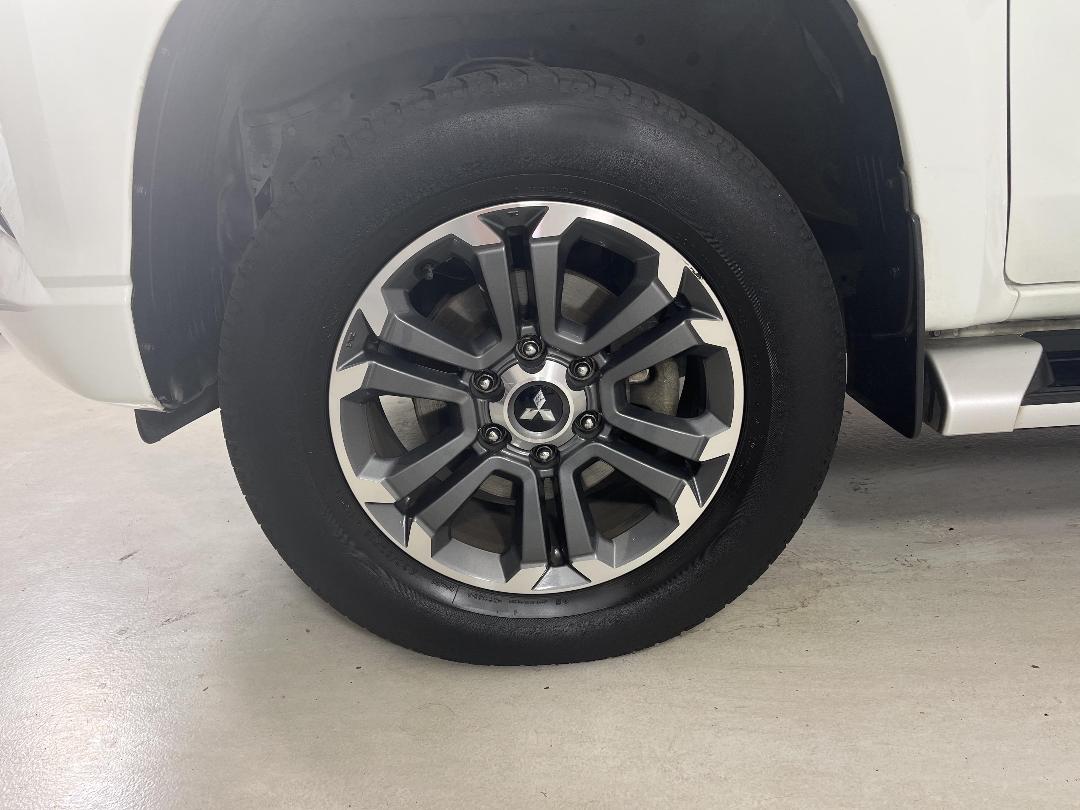 Photo '10' of Mitsubishi Triton Photo '10' of Mitsubishi Triton