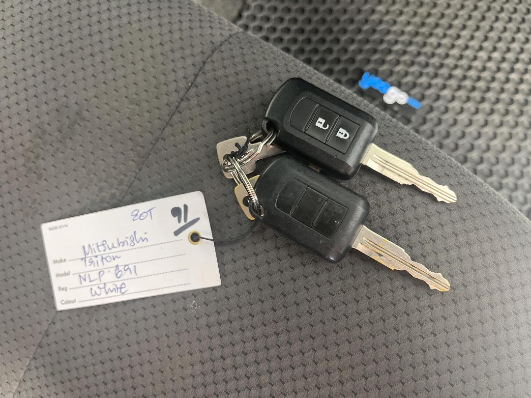 Photo '22' of Mitsubishi Triton Photo '22' of Mitsubishi Triton