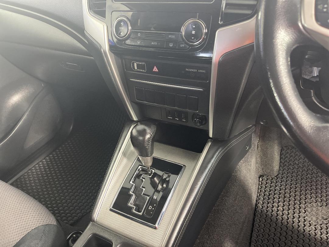 Photo '18' of Mitsubishi Triton Photo '18' of Mitsubishi Triton