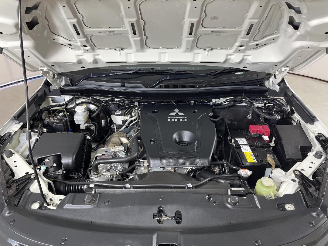 Photo '13' of Mitsubishi Triton Photo '13' of Mitsubishi Triton