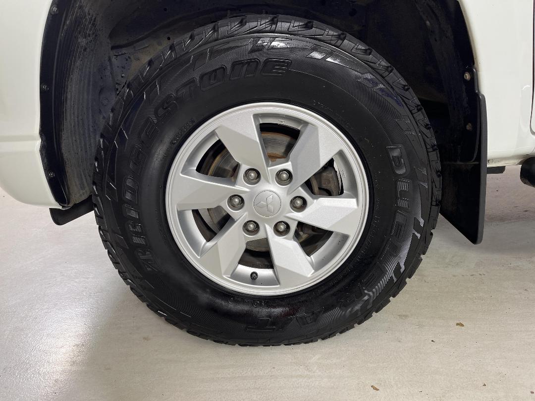 Photo '10' of Mitsubishi Triton Photo '10' of Mitsubishi Triton