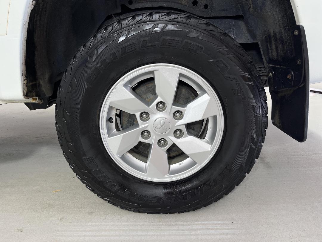 Photo '11' of Mitsubishi Triton Photo '11' of Mitsubishi Triton