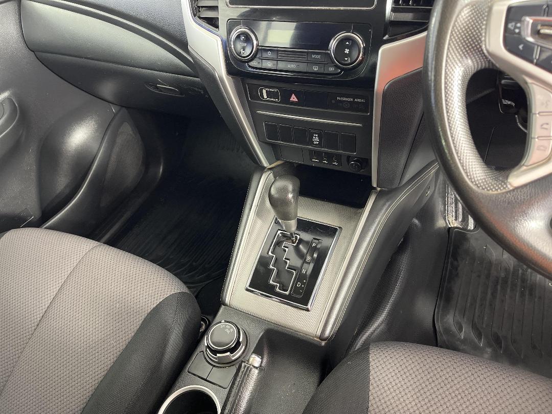 Photo '18' of Mitsubishi Triton Photo '18' of Mitsubishi Triton